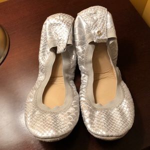 Yosi Samra dove grey flats size 9